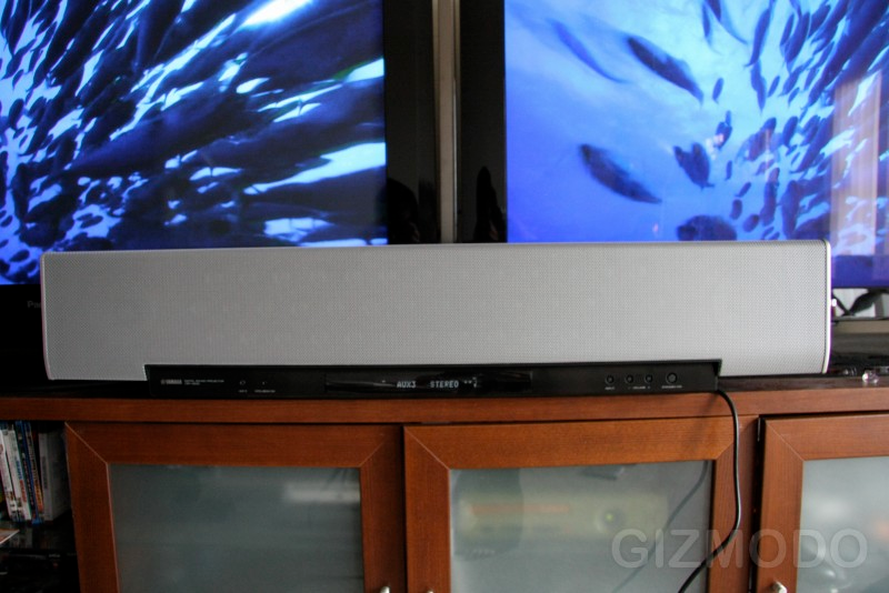 Illustration for article titled Ears-On Yamaha's Flagship YSP-4000 Surround Sound Bar (Verdict: Ultra-Discrete Sound Beams)